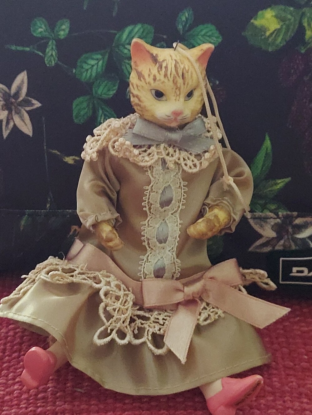 Cute Cat Ornament
